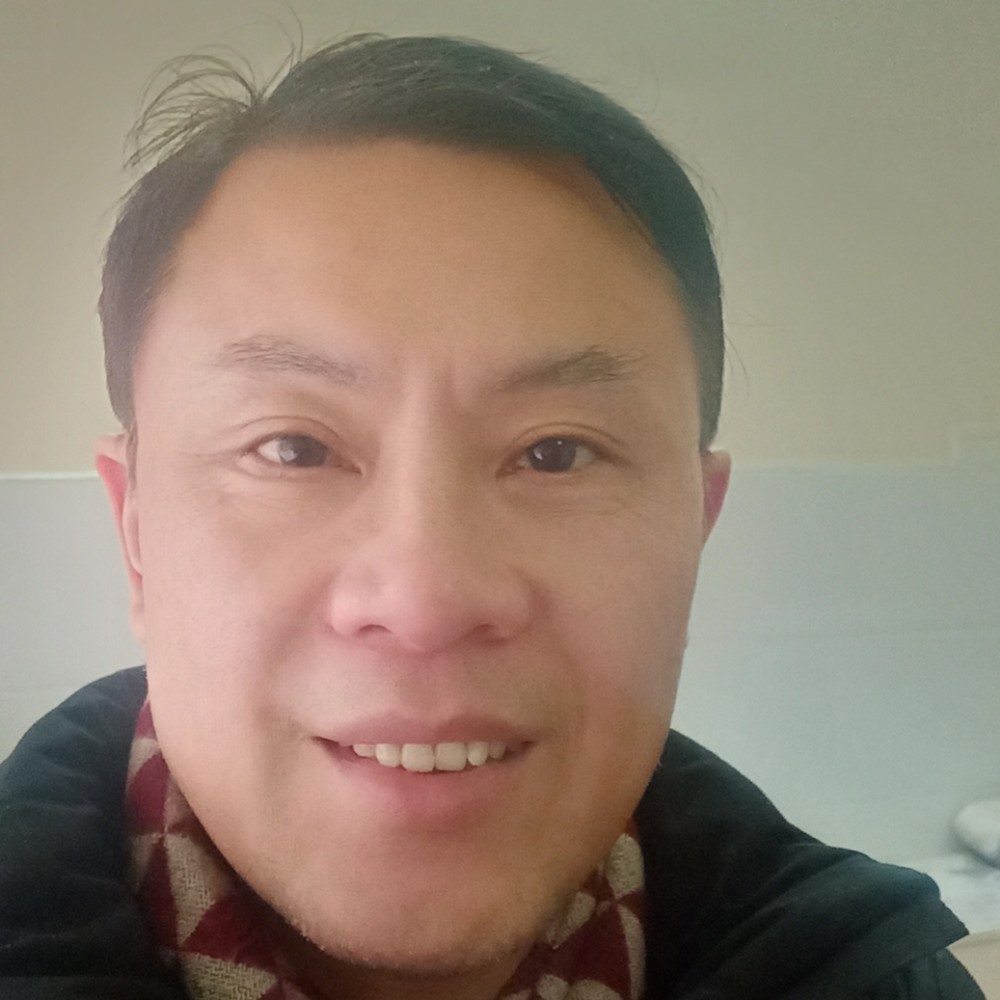 化羽粗犷的照片