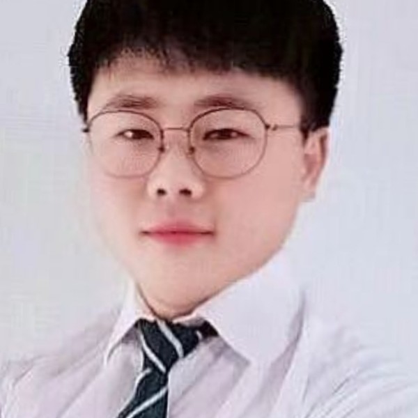 明理迎思恋的照片