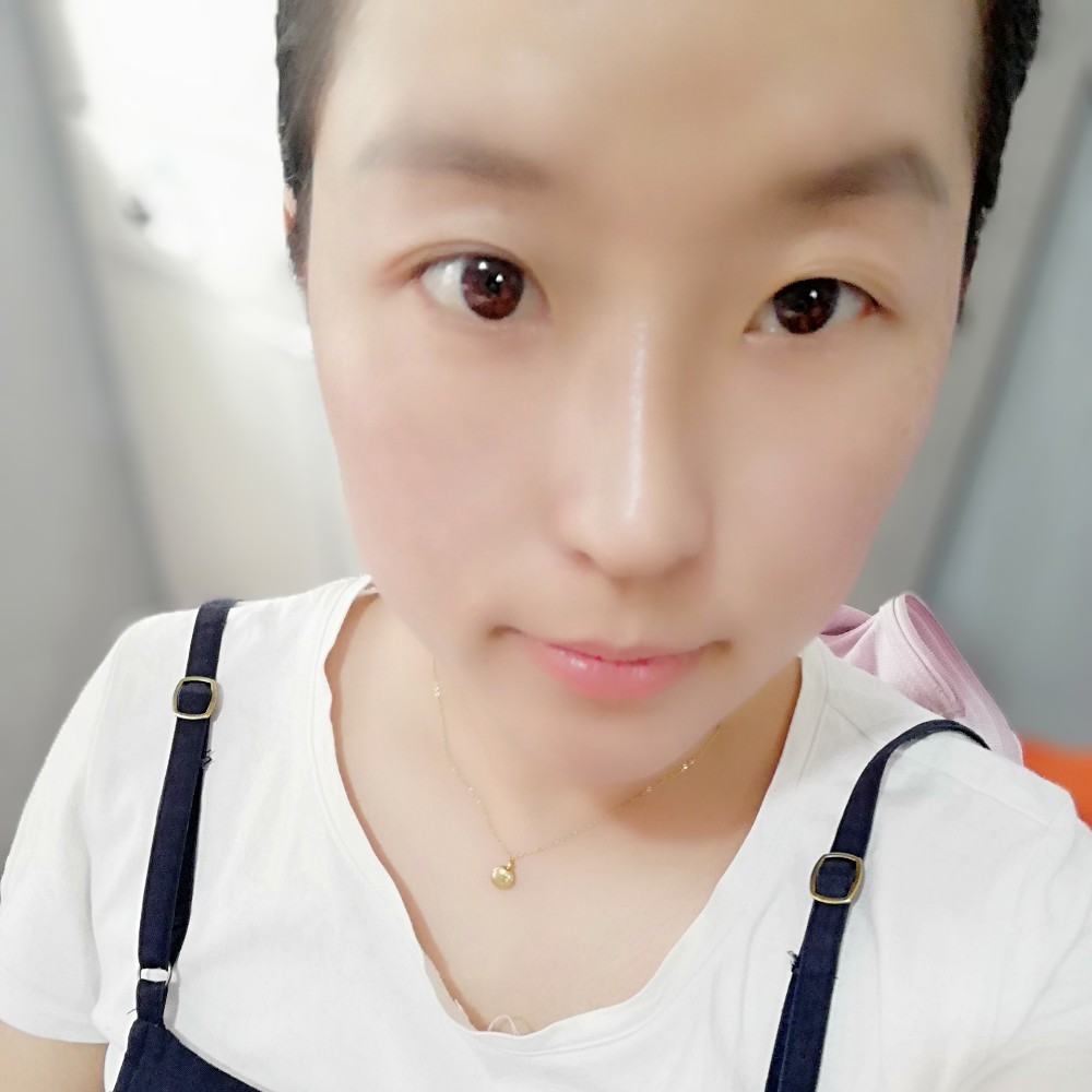 汉堡浅吻儒雅的照片