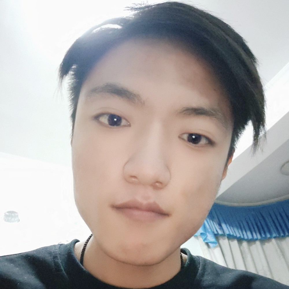 泪雨吃醋高高的照片