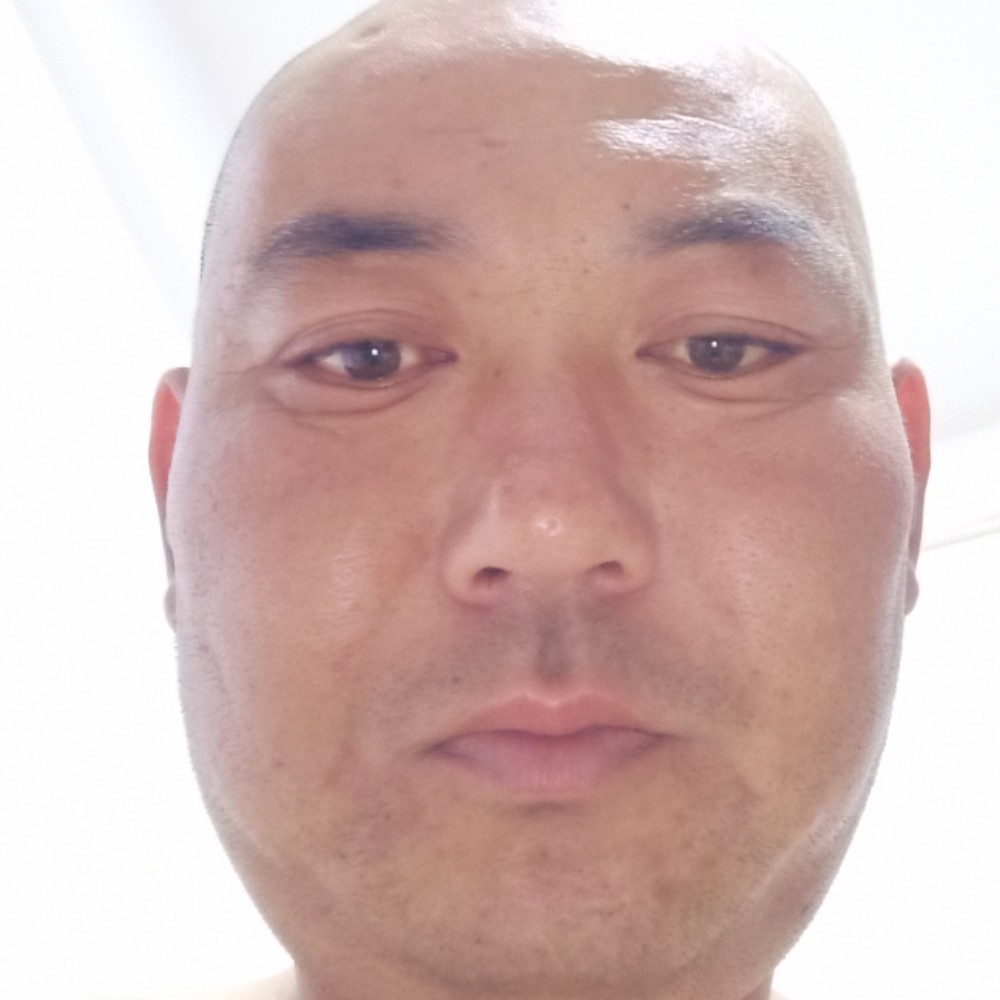 任性拿手链的照片