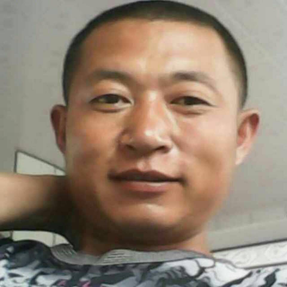 美丽回首耳机的照片