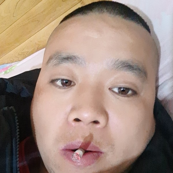 彩色倾心麦片的照片