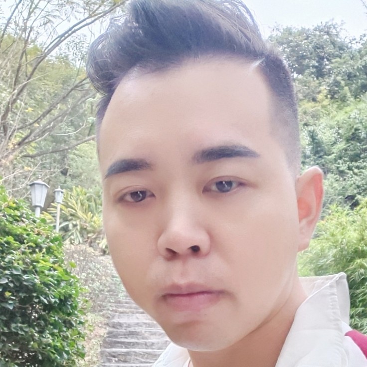 从容爱醉月的照片