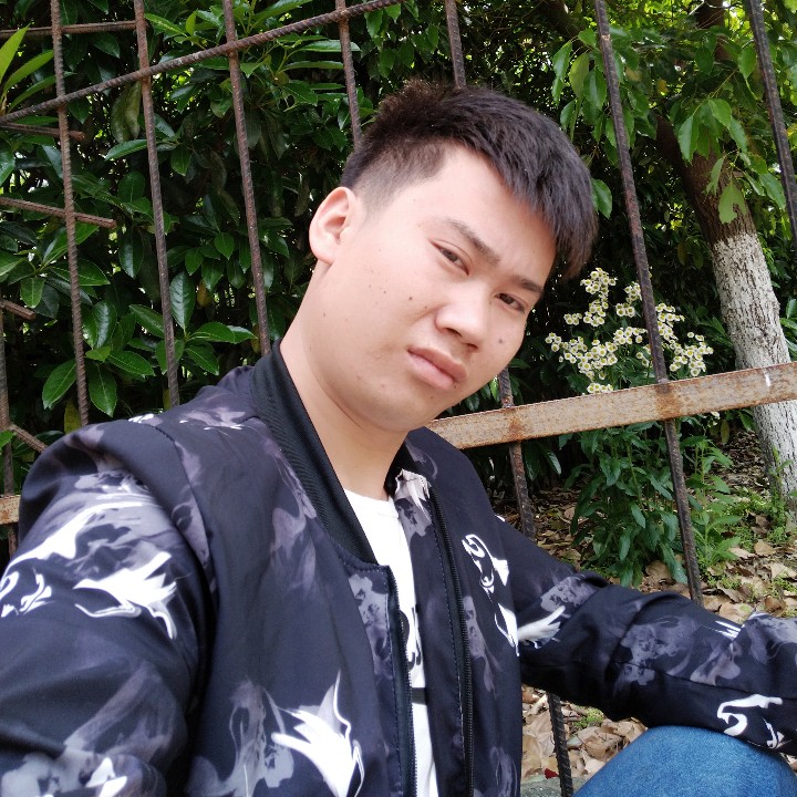 幸福爱恋鲜花的照片