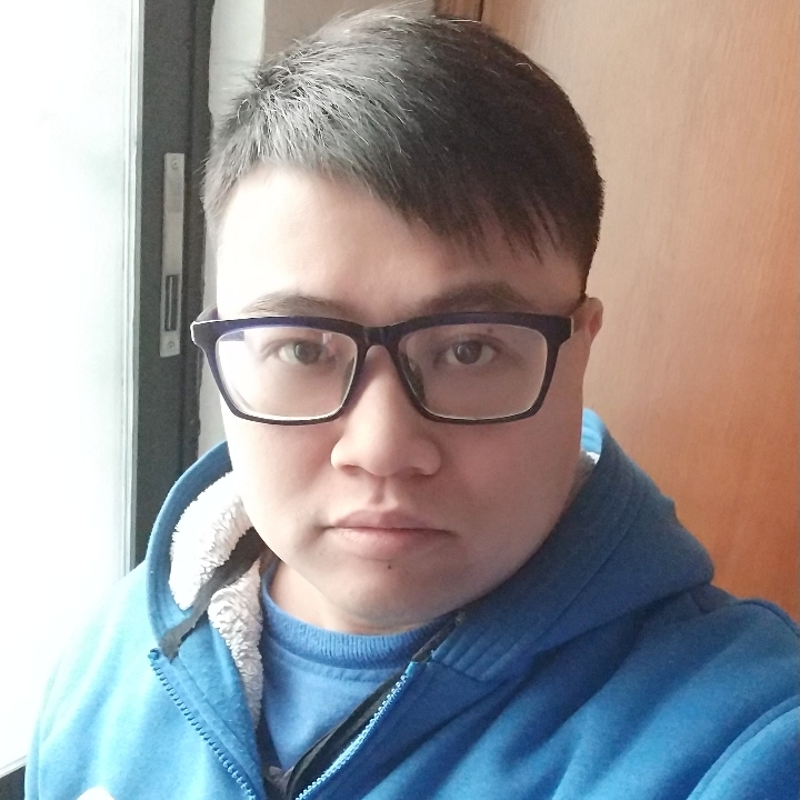 钢铁直男加宅男的照片
