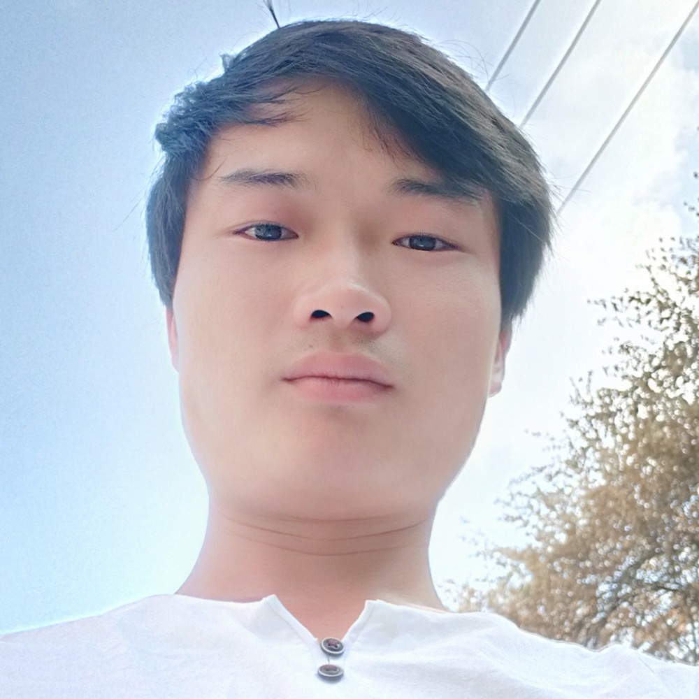 明理吃醋蓝天的照片