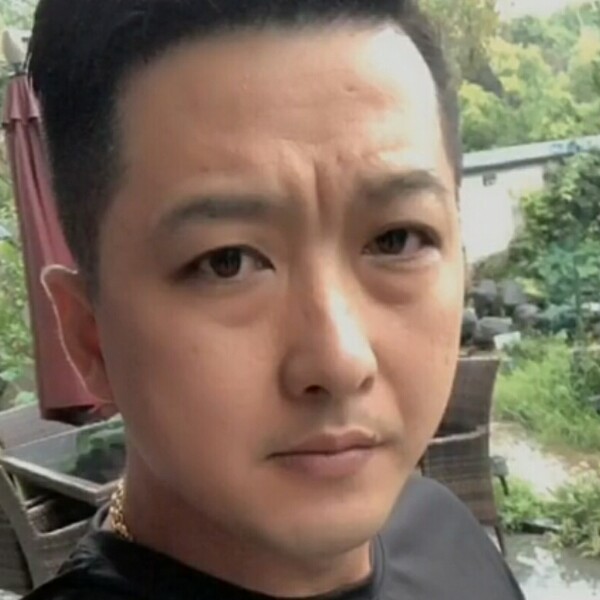 浮波回眸飘逸的照片