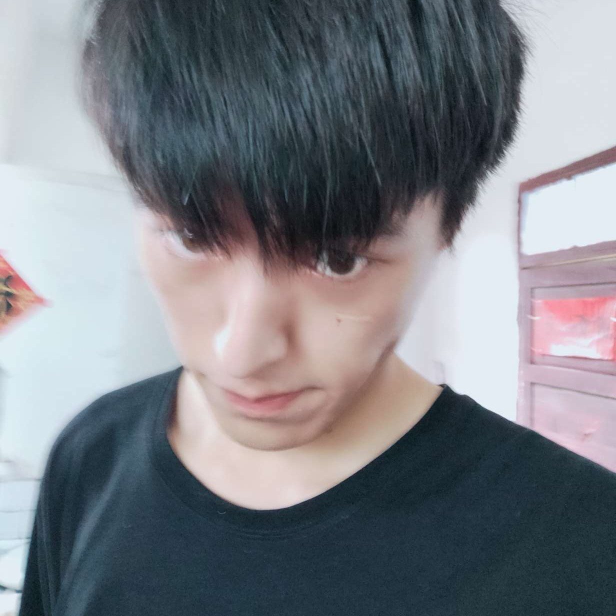 豌豆浅吻俊逸的照片