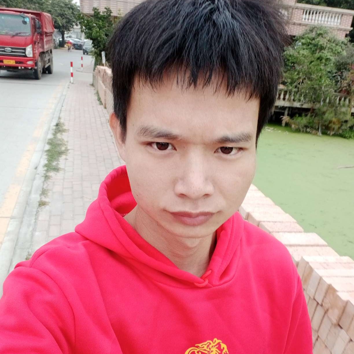 想做一个勇敢的人的照片