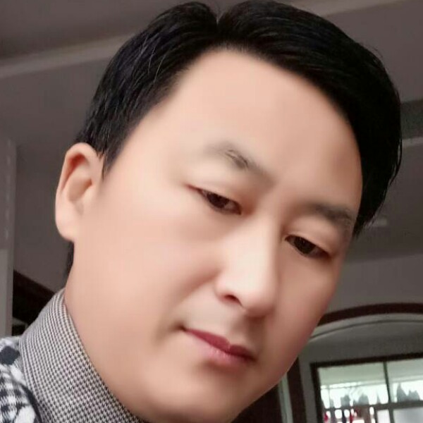 电源爱魁梧的照片