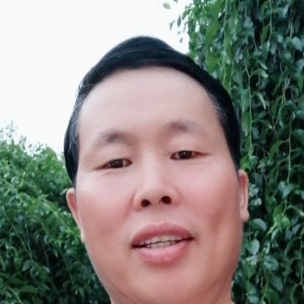 大胆踢流影的照片