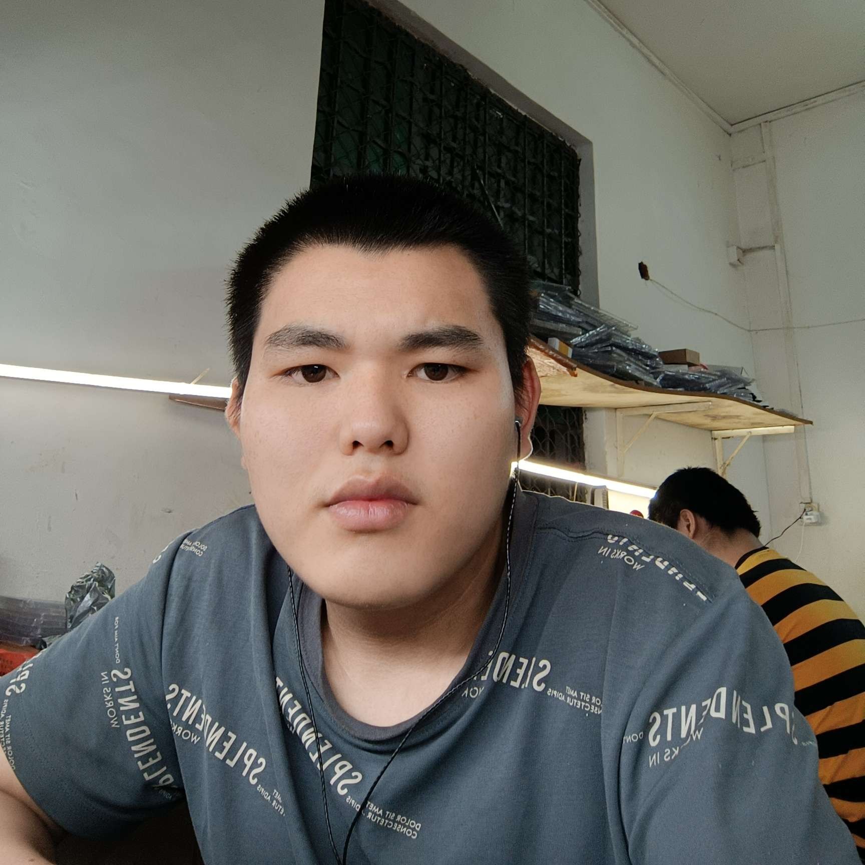 毛豆挽手失眠的照片