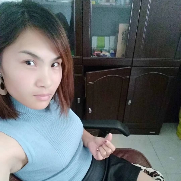 娄泥泥的照片