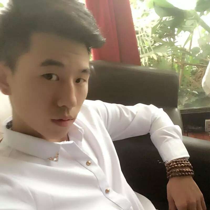 感性方尘宵的照片