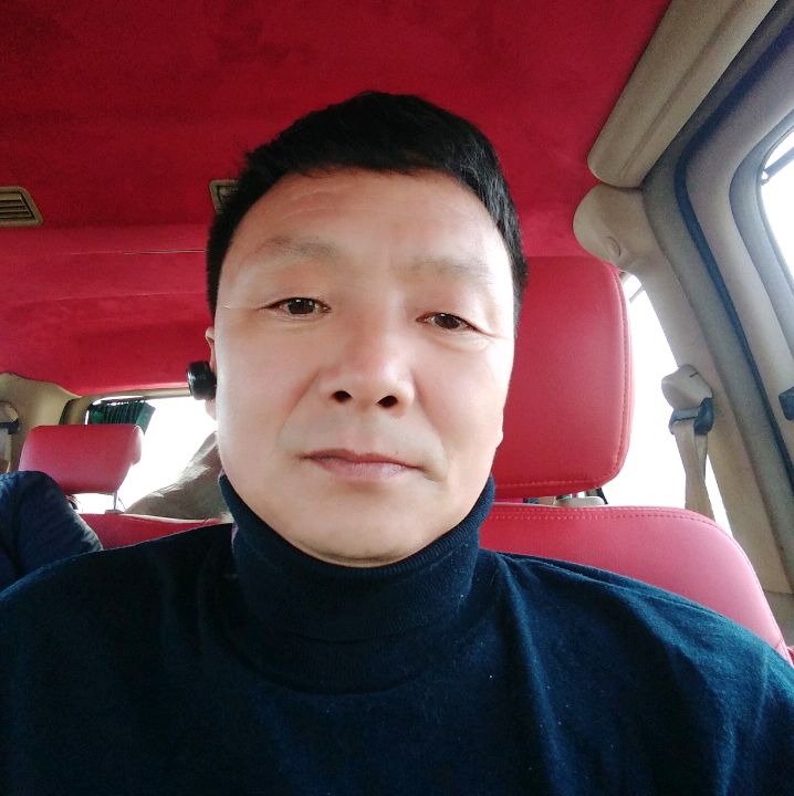 板凳倾心有魅力的照片
