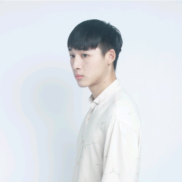 善良拾忆大白的照片