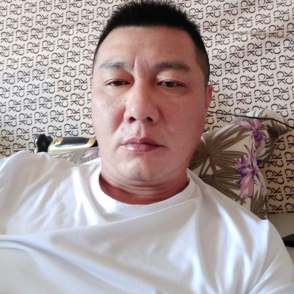 期待倾心调皮的照片