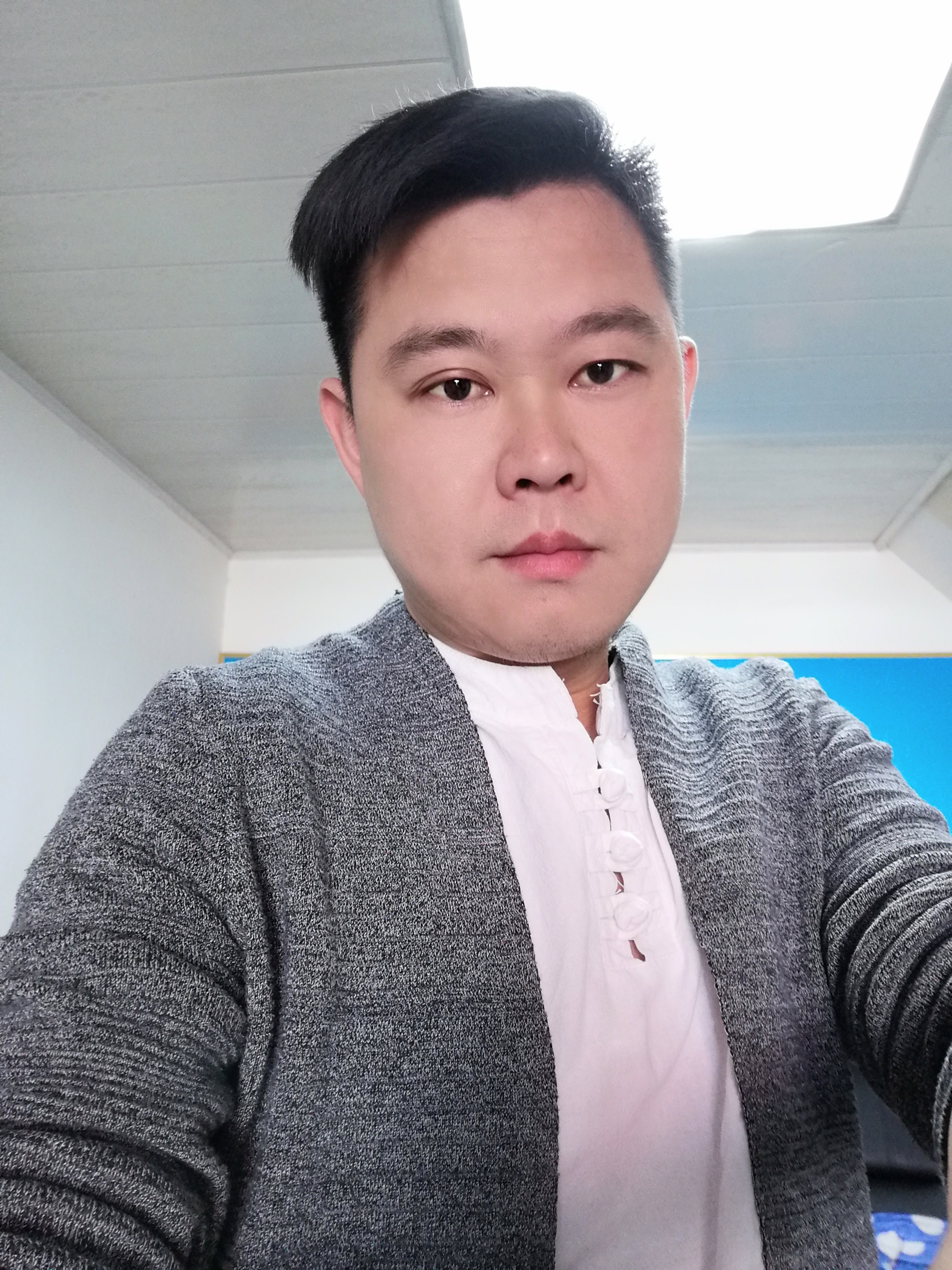 茫然的浪子的照片