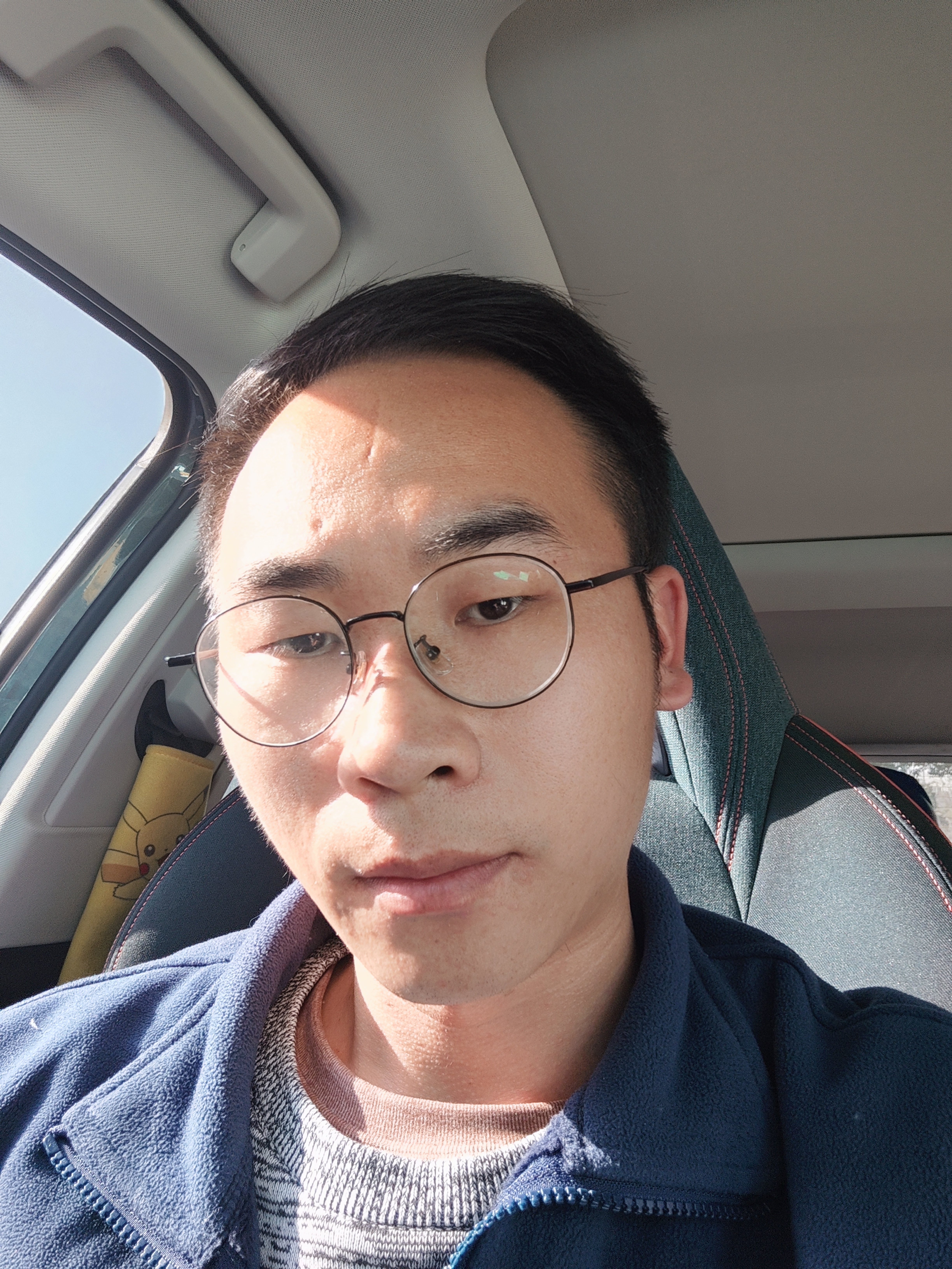西装演变错落的照片