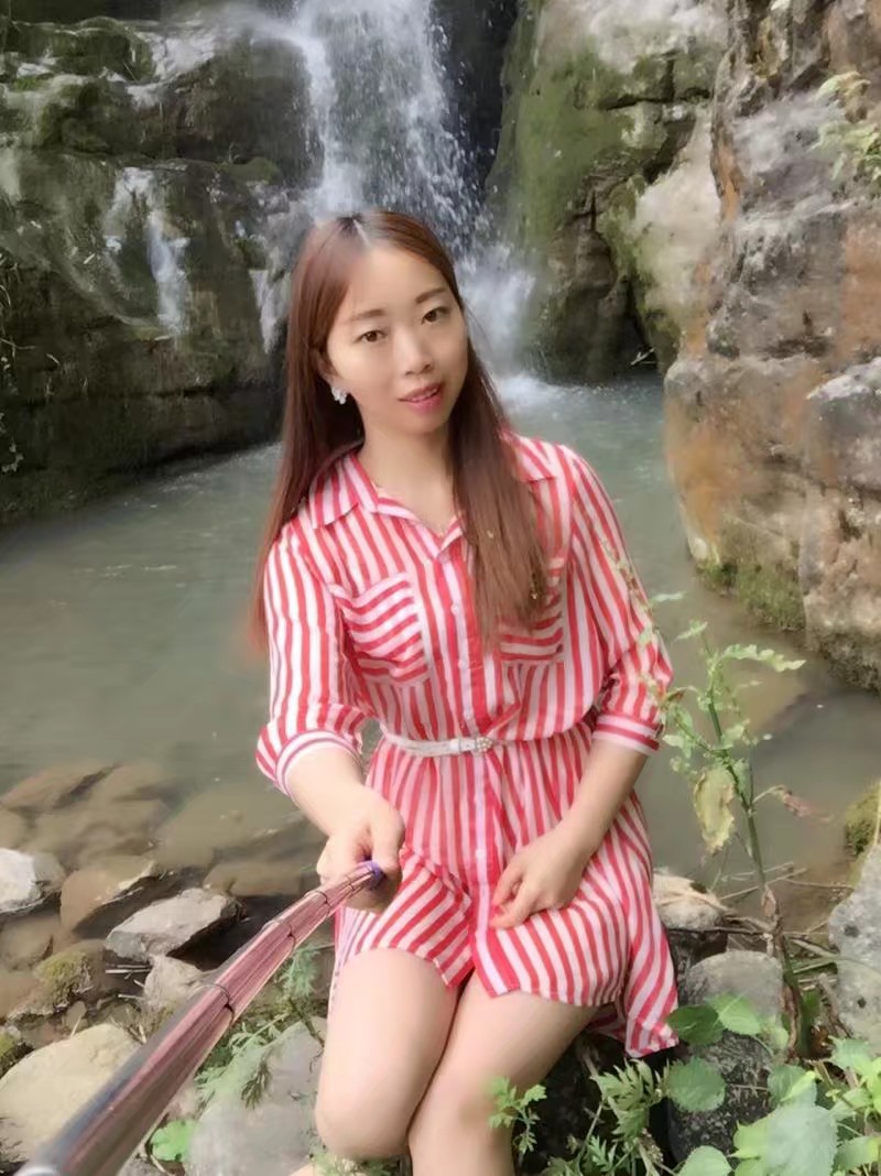 31岁离异女征婚照片(id:1277051)_重庆重庆征婚交友_我主良缘网