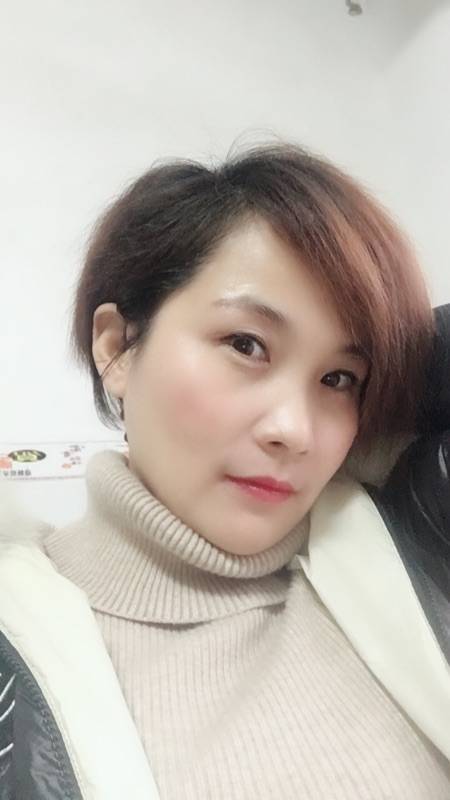 44岁离异女征婚照片(id:494487)_广东深圳征婚交友_我主良缘网