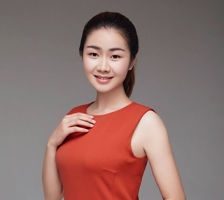 我是马小闹   26岁 女 未婚167cm本科