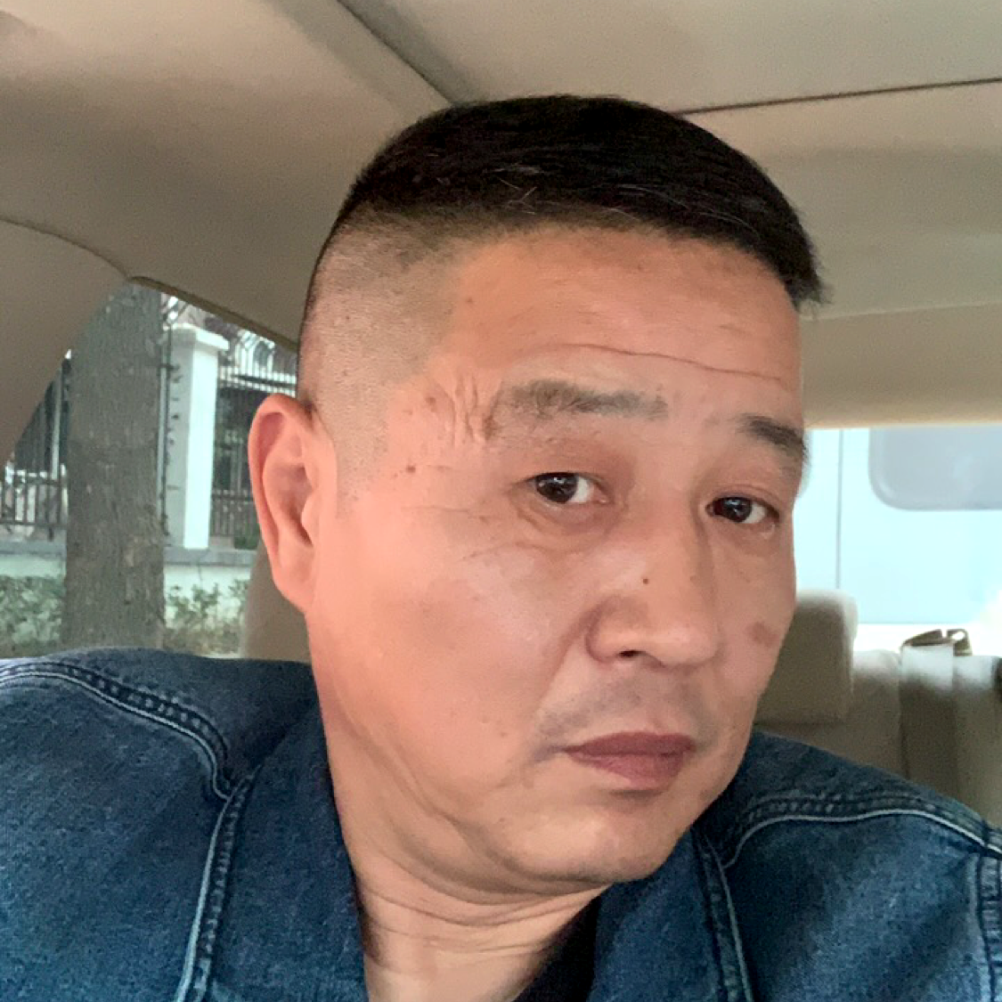 60岁离异男征婚照片(id:3098903)_上海上海征婚交友_我主良缘网