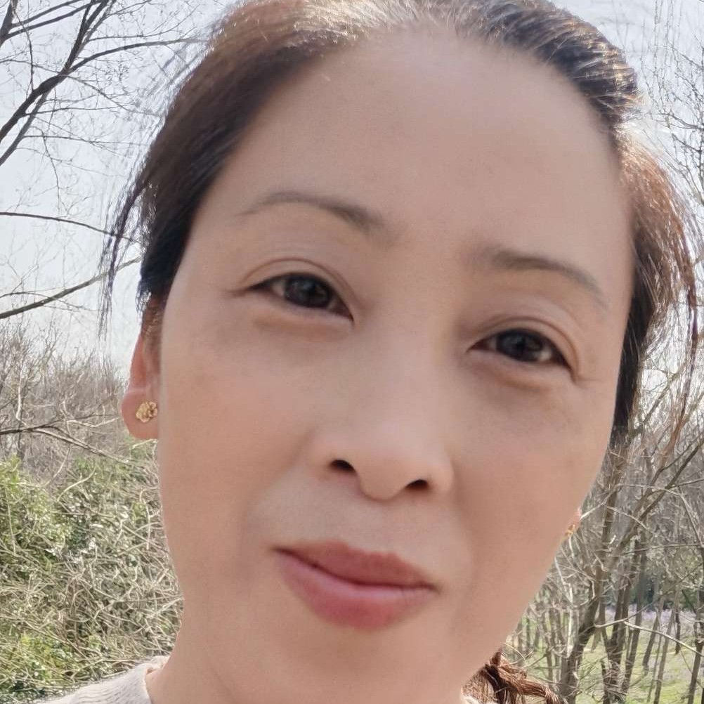 45岁离异女征婚照片(id:5887884)