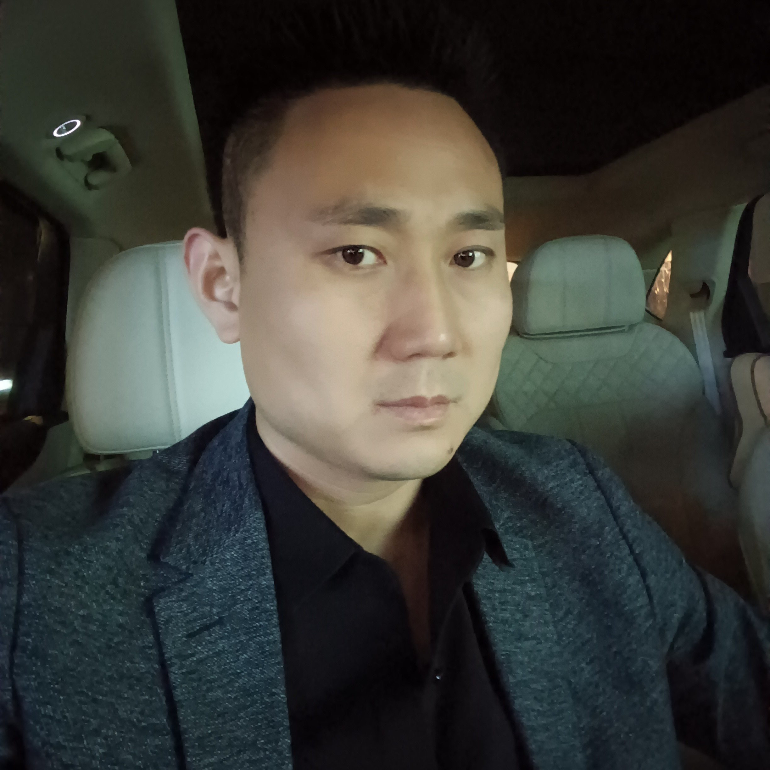 45岁离异男征婚照片(id:2292841)_广东广州征婚交友_我主良缘网