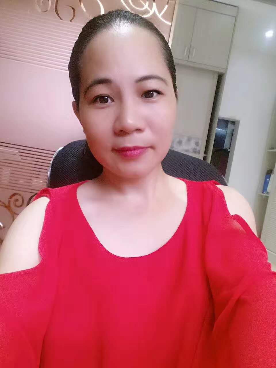 42岁离异女征婚照片(id:774784)_广东广州征婚交友_我主良缘网