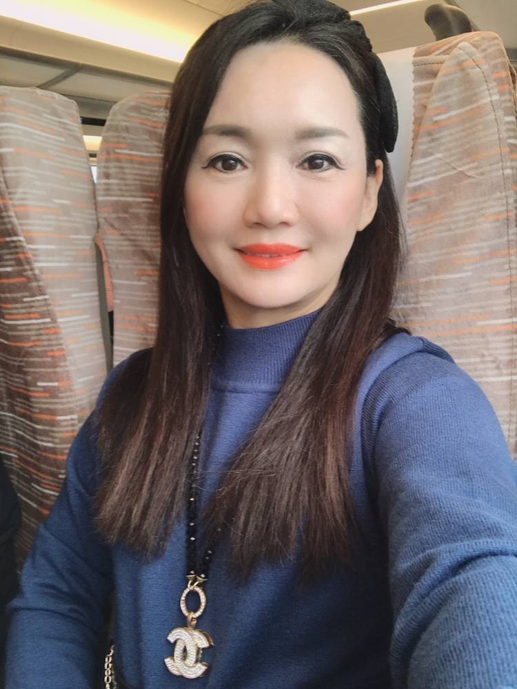 58岁离异女征婚照片(id:2828626)_江苏南京征婚交友_我主良缘网