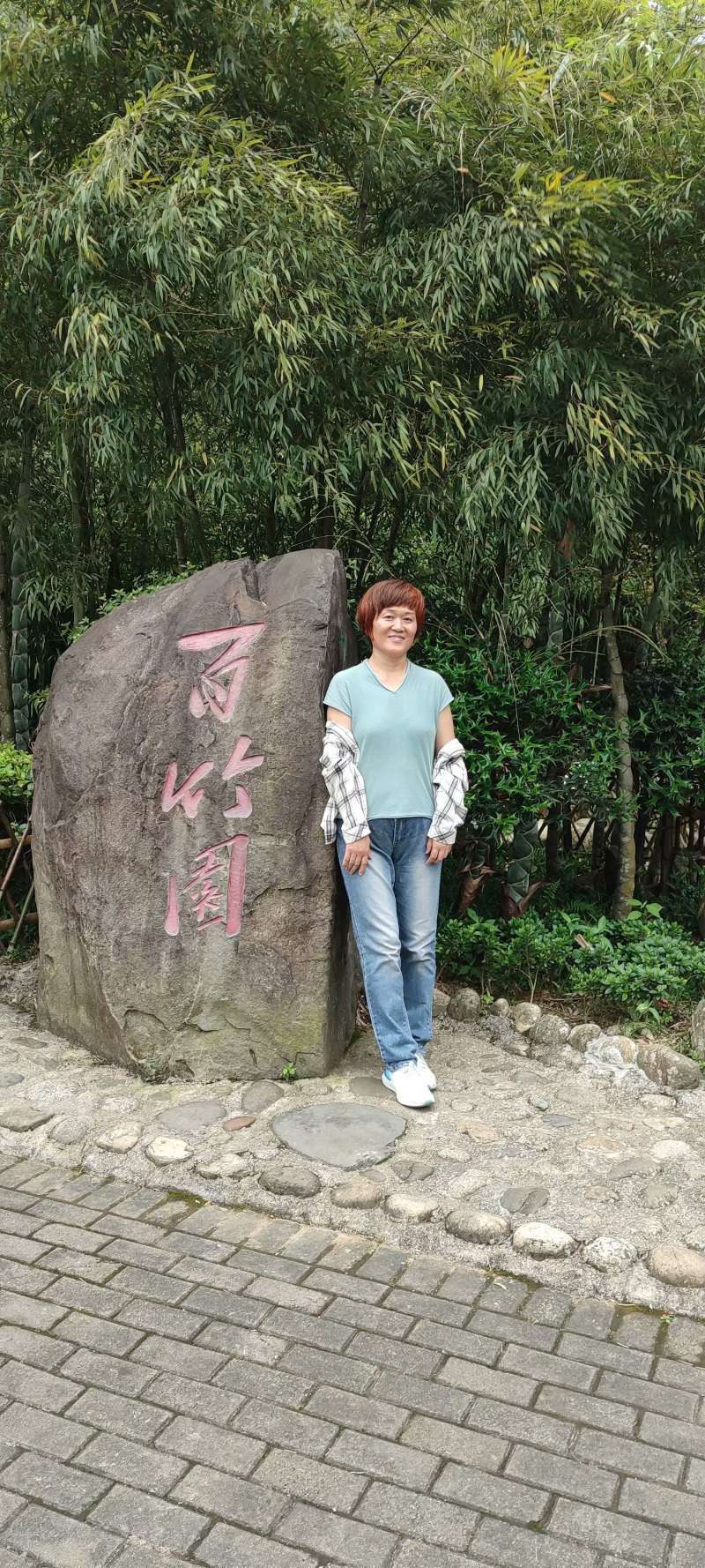 54岁离异女征婚照片(id:5070193)_广东深圳征婚交友_我主良缘网