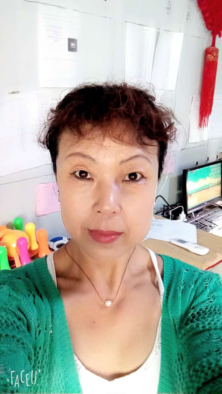 56岁离异女征婚照片(id:2487064)