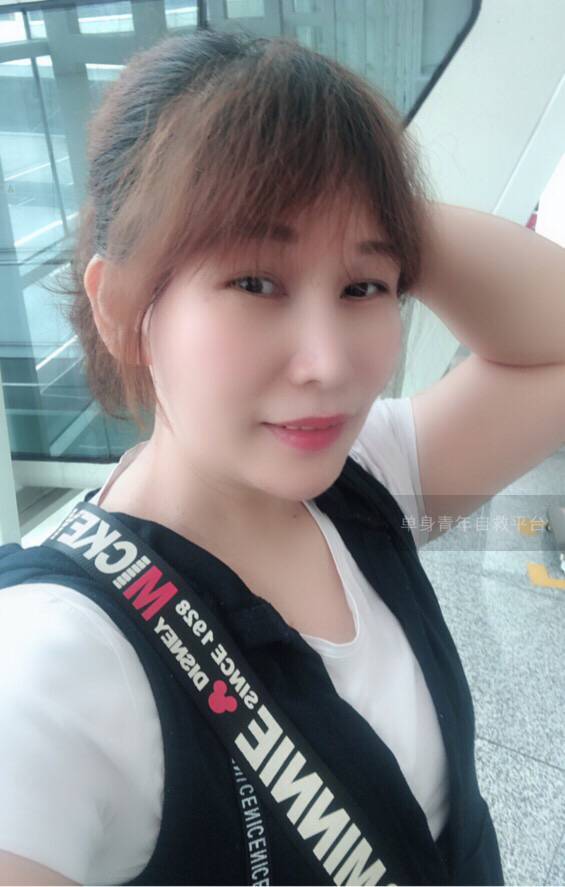 43岁离异女征婚照片(id:4012486)_广东深圳征婚交友_我主良缘网