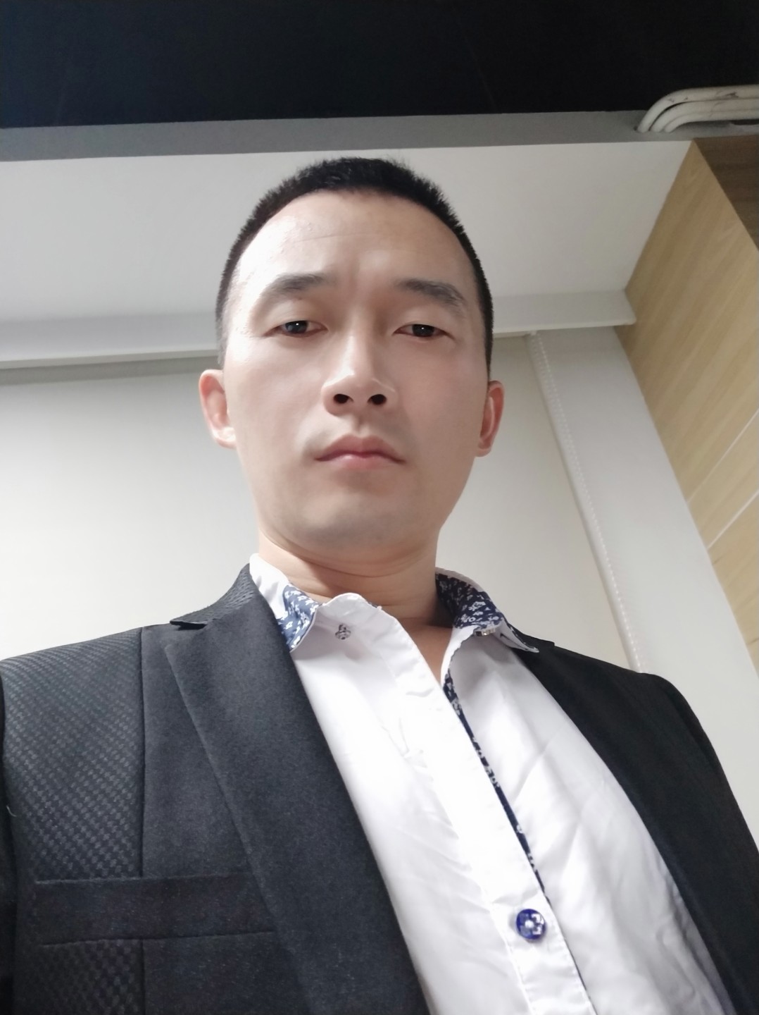 40岁离异男征婚照片(id:1024526)_广东深圳征婚交友_我主良缘网