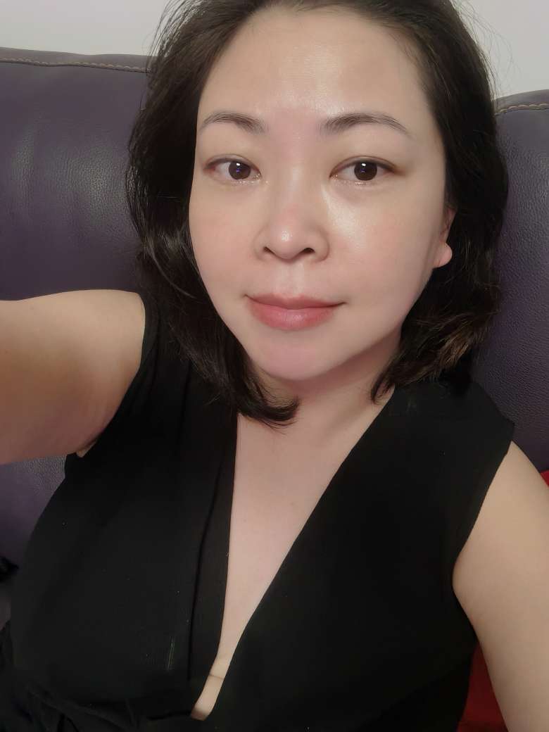 45岁离异女征婚照片(id:1976108)_广东广州征婚交友_我主良缘网