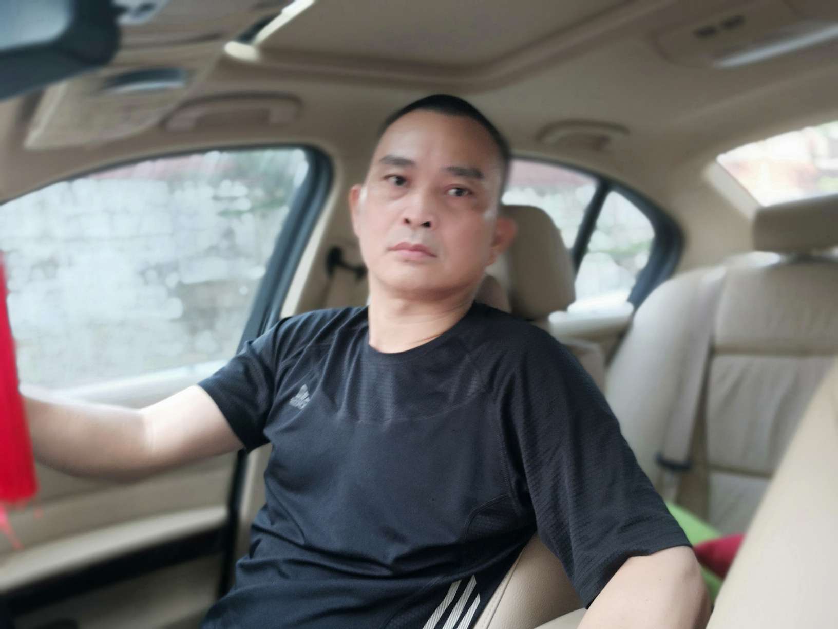 54岁离异男征婚照片(id:1242631)_广东深圳征婚交友_我主良缘网