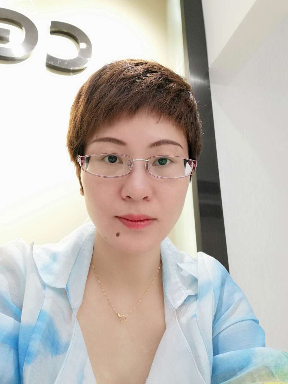 43岁离异女征婚照片(id:2663430)_广东广州征婚交友_我主良缘网