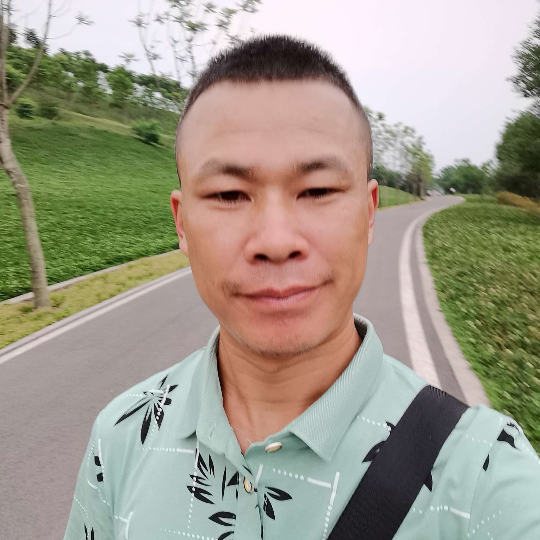 40岁离异男征婚照片(id:5257453)_四川乐山征婚交友_我主良缘网