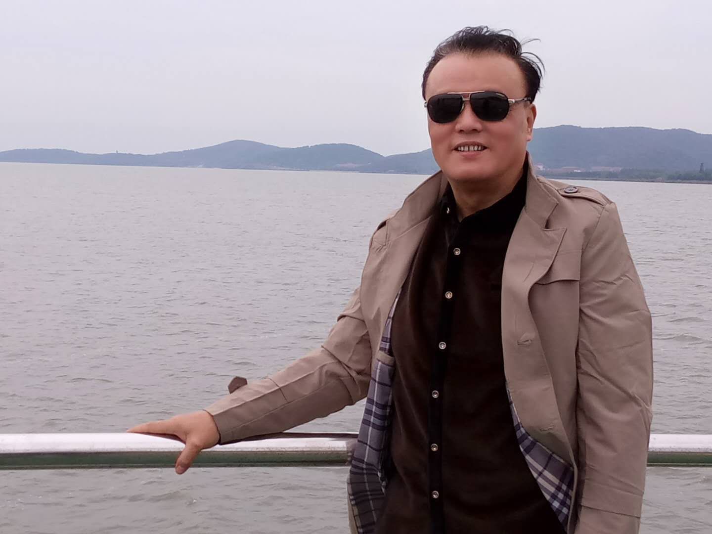 日久见真心064岁男179cm大专最近一次登录:10-01 00:0050后现居:江苏