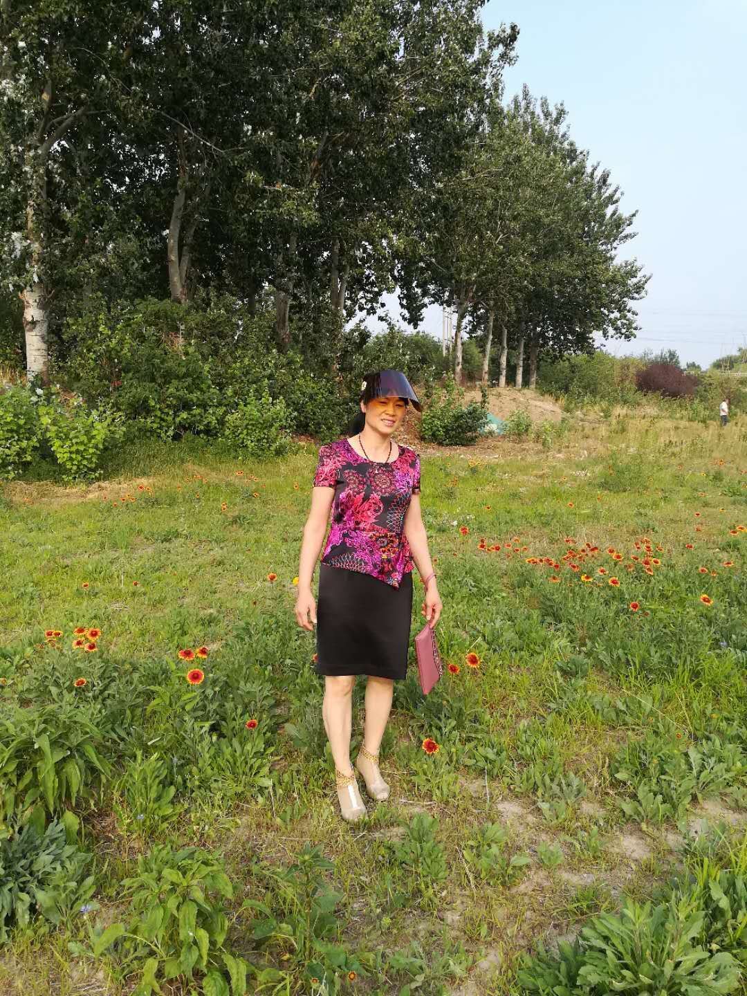 50岁离异女征婚照片(id:2458082)_北京北京征婚交友_我主良缘网