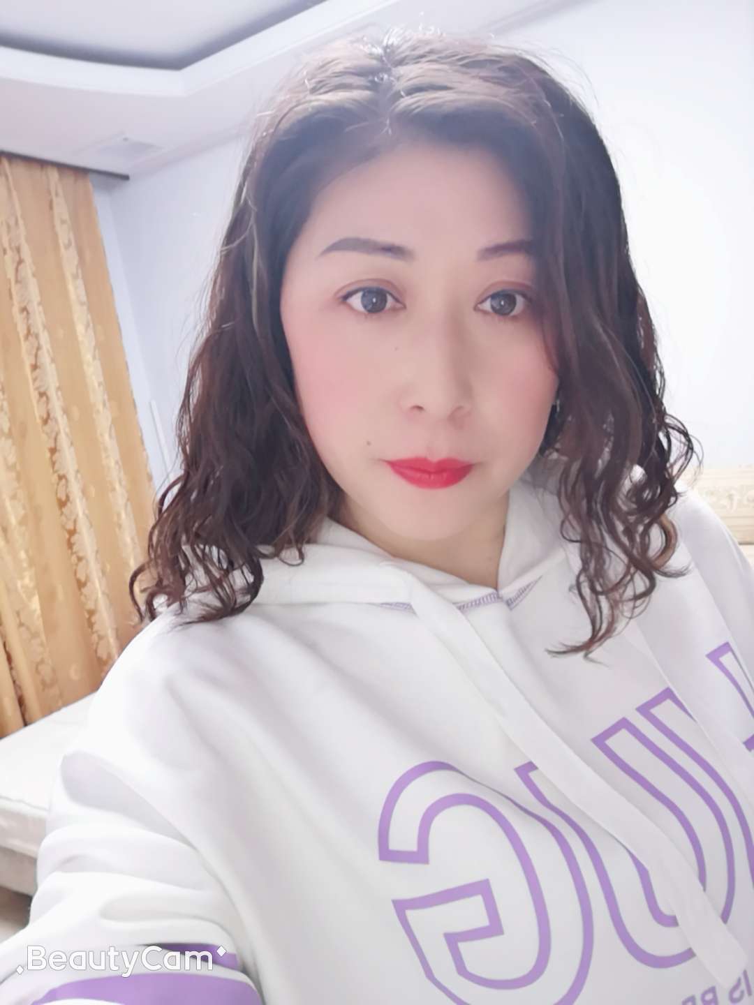 46岁离异女征婚照片(id:1981749)_广东广州征婚交友_我主良缘网