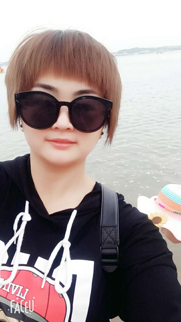 33岁离异女征婚照片(id:555658)_福建福州征婚交友_我主良缘网