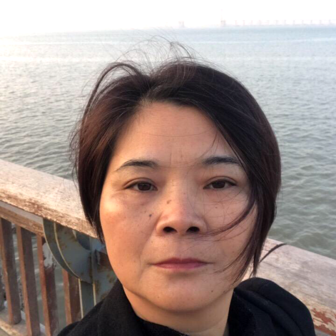 51岁离异女征婚照片