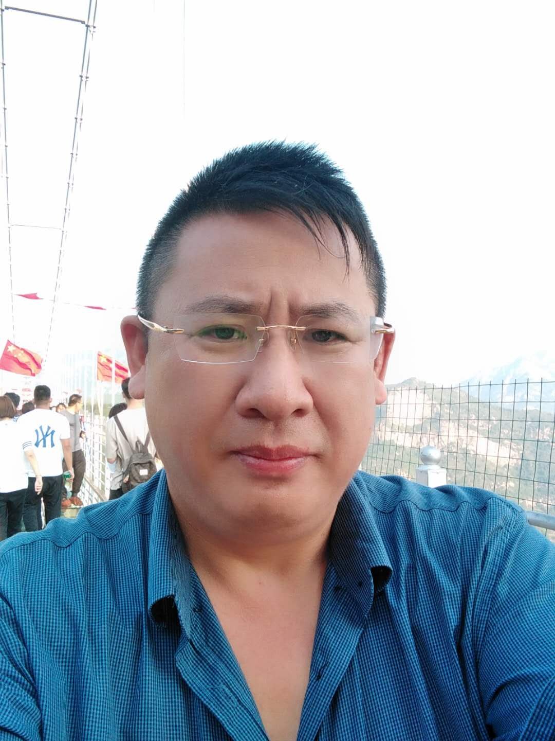 49岁离异男征婚照片(id:516549)_北京北京征婚交友_我主良缘网