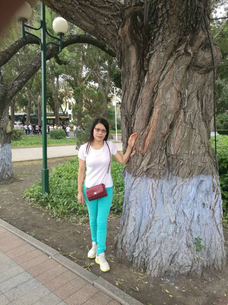 陈小芳052岁女160cm大专最近一次登录:07-21 00:0770后现居:广东 广州