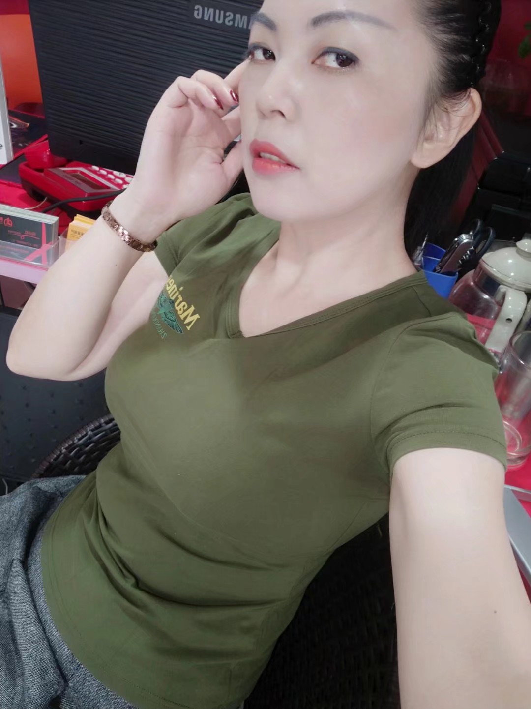 49岁离异女征婚照片(id:1899463)_重庆重庆征婚交友_我主良缘网