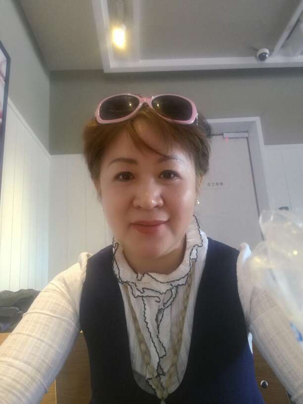 49岁离异女征婚照片(id:2053010)_山东青岛征婚交友_我主良缘网