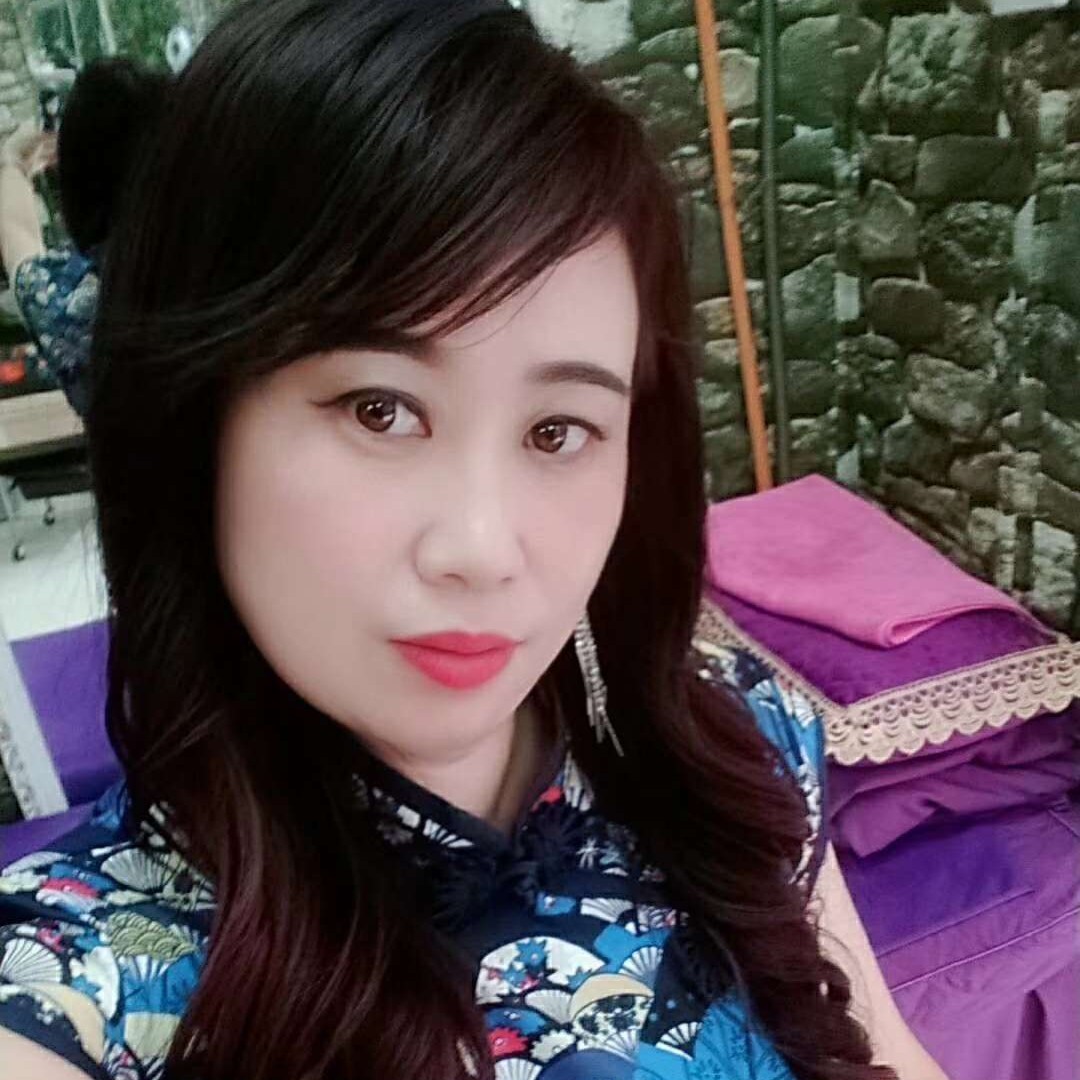 42岁离异女征婚照片(id:4977705)